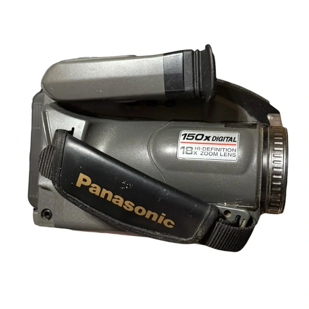 Panasonic PV-L680D Palmcorder CAMCORDER VHSC Video Camera Battery Charger WORKS